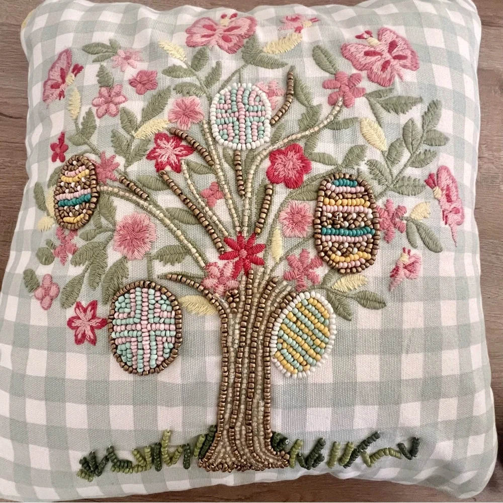 Vtg Set Of 2 PIER 1 BEADED EMBROIDERED SPRING EASTER EGG TREE GINGHAM PILLOW 16”